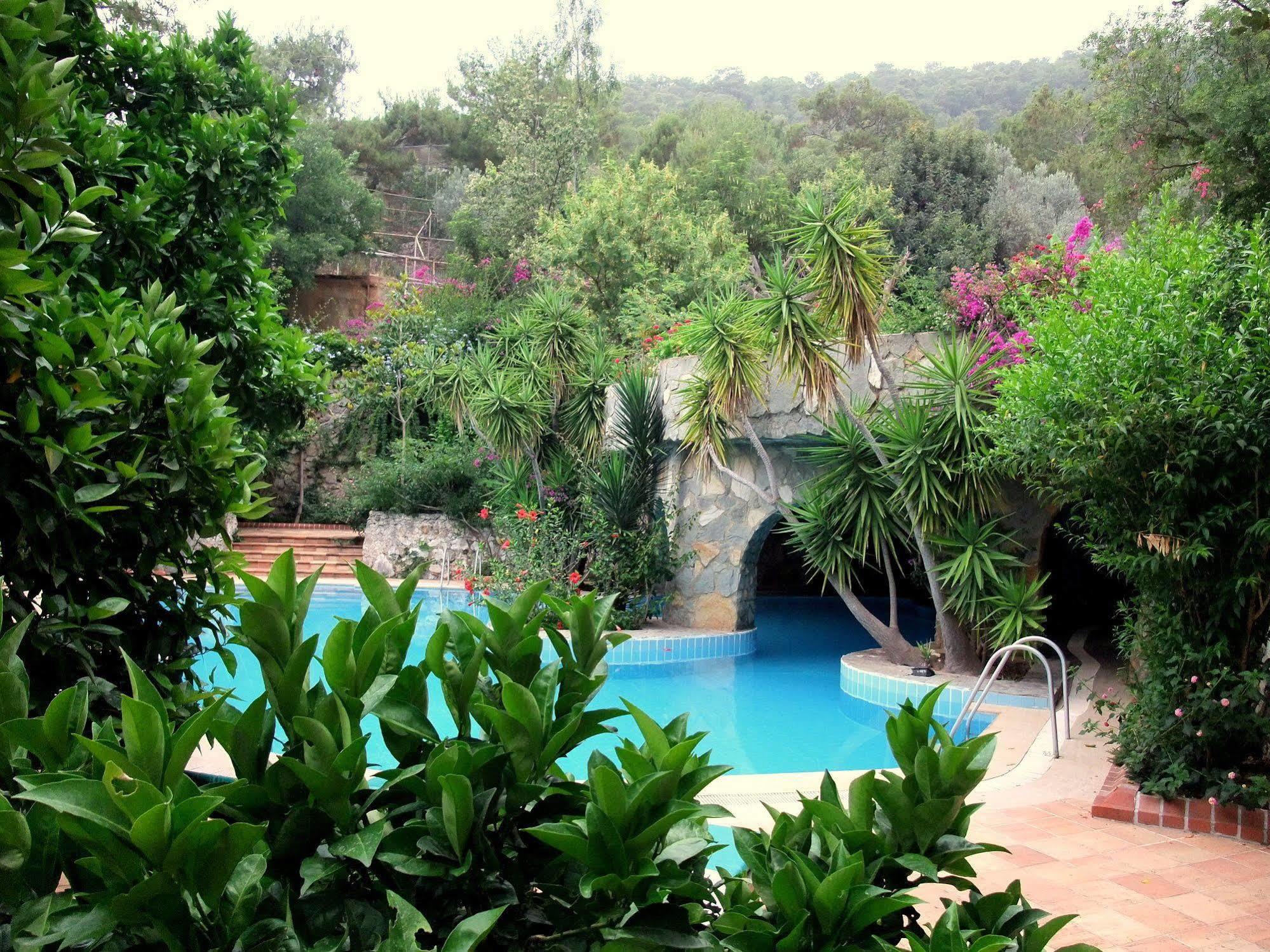 Paradise Garden Hotel โอลลุนเดนิซ ภายนอก รูปภาพ
